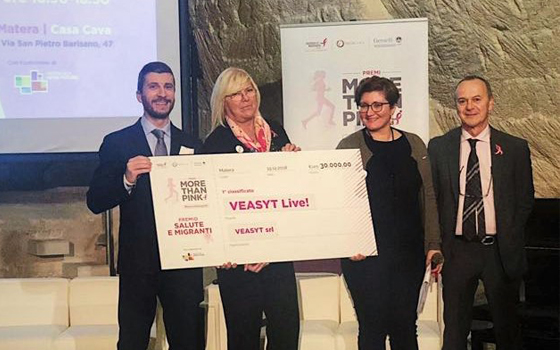 VEASYT Live! video-interpretariato online vince il premio “More Than Pink 2018” di ItaliaCamp